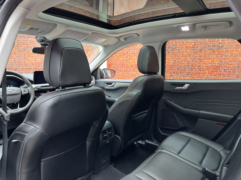 Certified 2022 Ford Escape SEL image 28