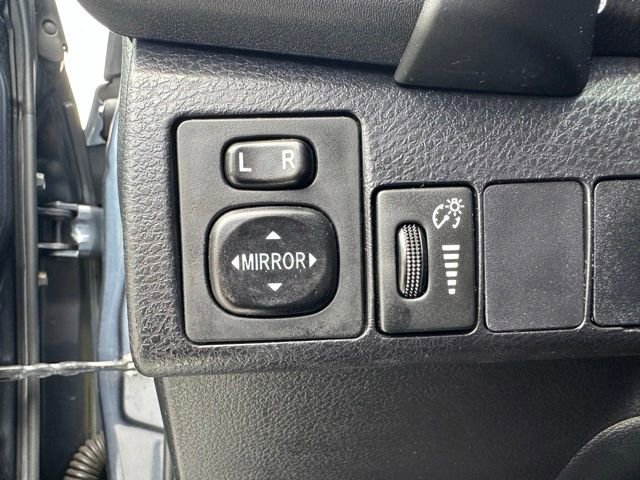 Used 2017 Toyota Corolla XLE w/ Carpet Mat Package (TMS) FWD image 25