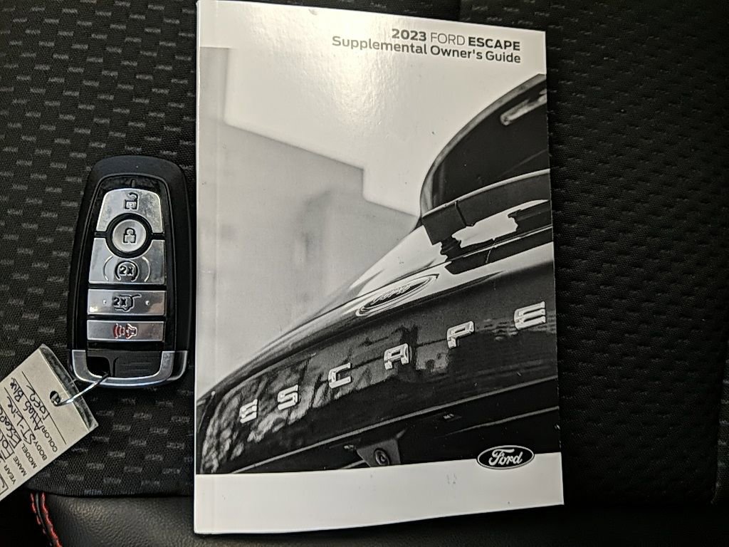 Certified 2023 Ford Escape ST-Line w/ Tech Pack #1 AWD/4WD image 29