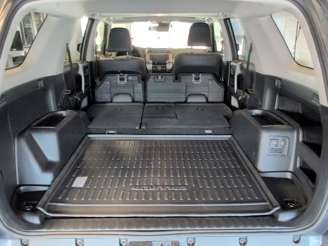 Used 2022 Toyota 4Runner SR5 Premium w/ Moonroof Package AWD/4WD image 33