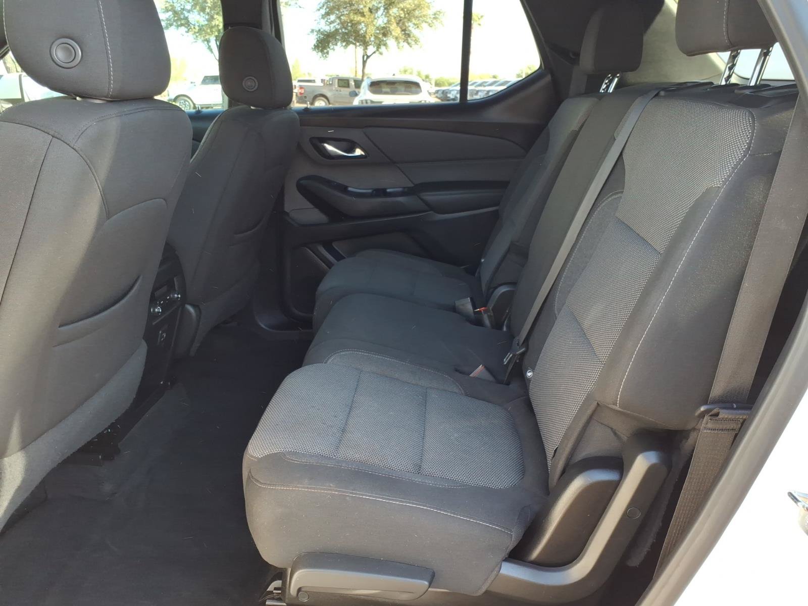 Used 2023 Chevrolet Traverse LT FWD image 15