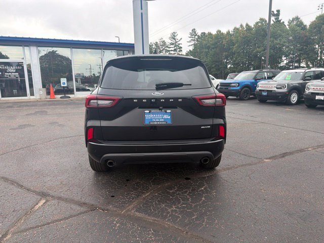 Certified 2024 Ford Escape ST-Line w/ Tech Pack #1 AWD/4WD image 7