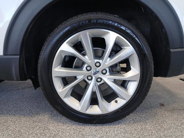 Certified 2022 Ford Explorer Platinum w/ Equipment Group 601A image 9