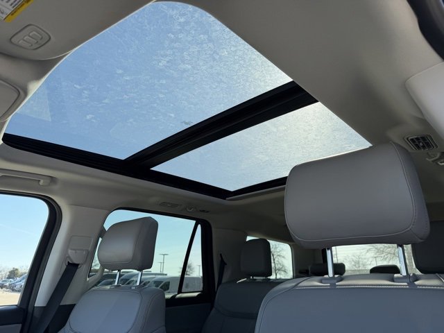 Certified 2025 Ford Expedition Active image 22