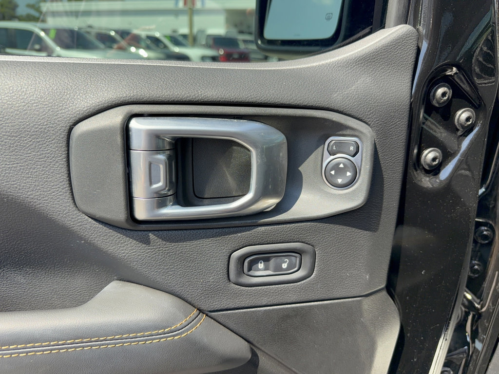 Used 2024 Jeep Wrangler Sahara w/ Technology Group image 11