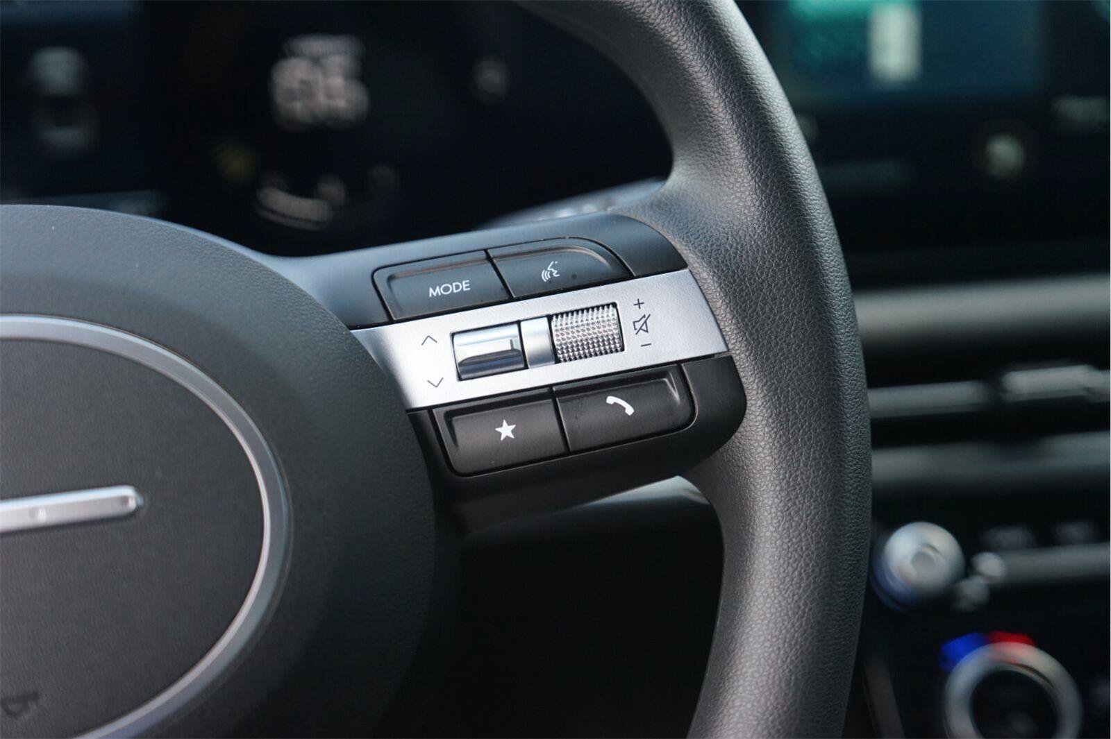 Used 2026 Hyundai Santa Cruz SEL FWD image 23