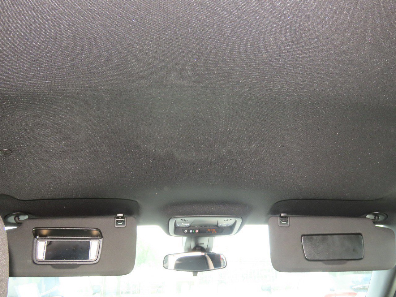 Used 2023 Chevrolet Traverse LT image 21