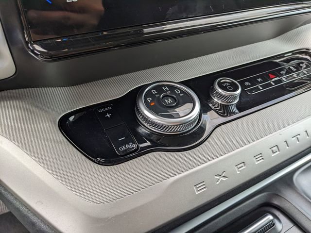 Certified 2025 Ford Expedition Active AWD/4WD image 27