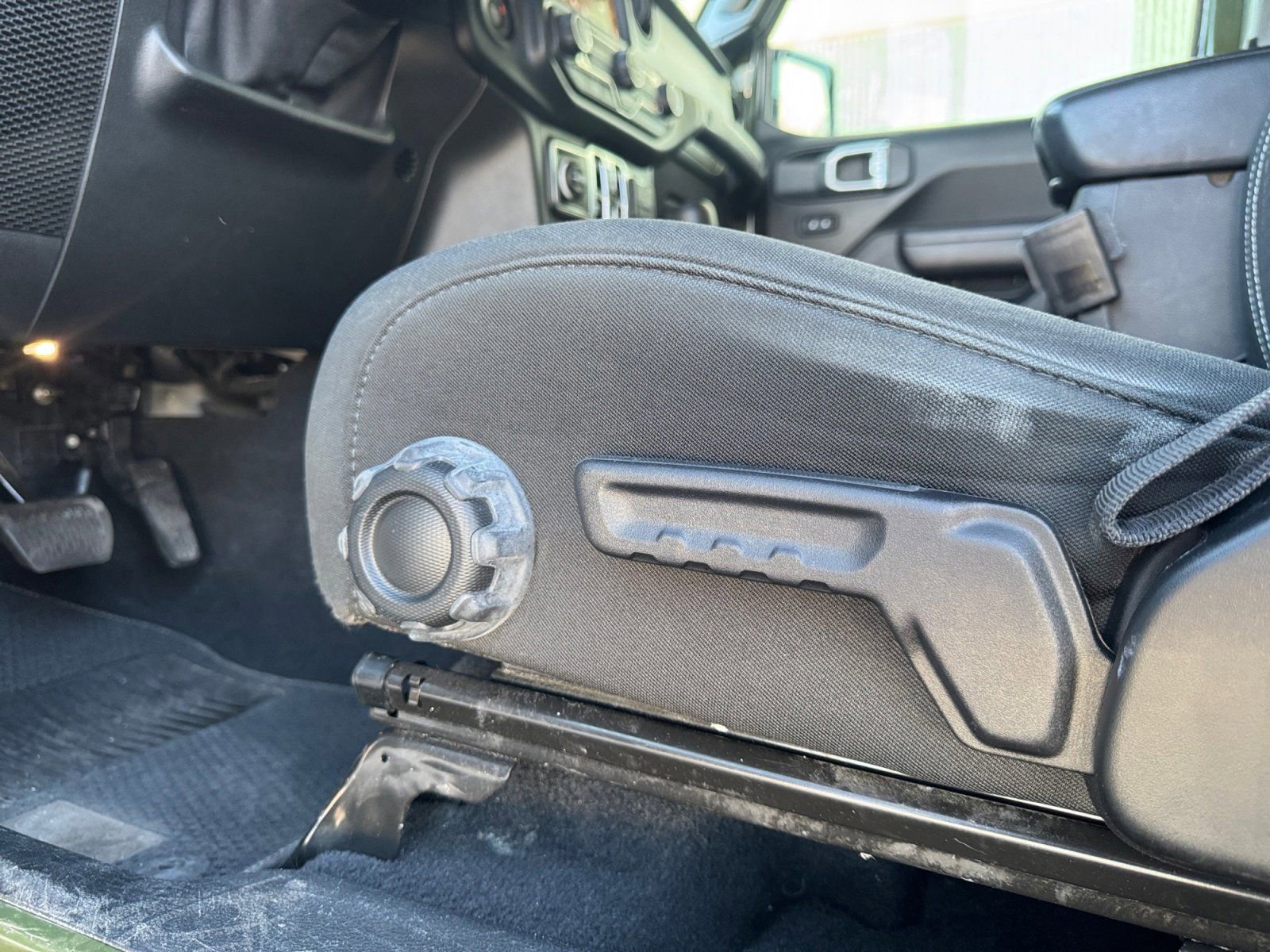 Used 2021 Jeep Wrangler Unlimited Sport image 21