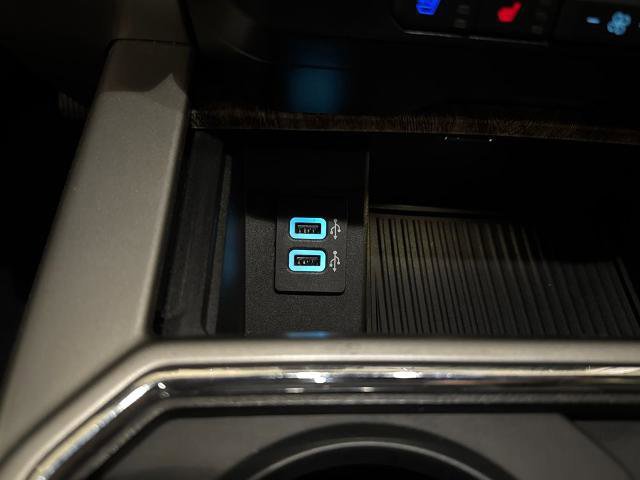 Certified 2017 Ford F350 Lariat w/ Chrome Package image 30