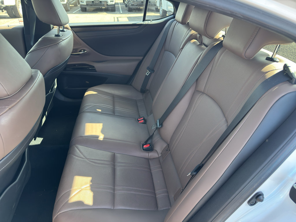 Used 2023 Lexus ES 350 w/ Accessory Package (Z1) FWD image 9