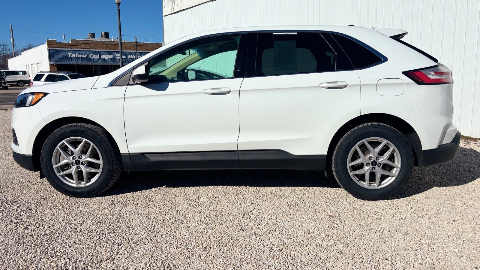 Certified 2024 Ford Edge SEL w/ Convenience Package image 2