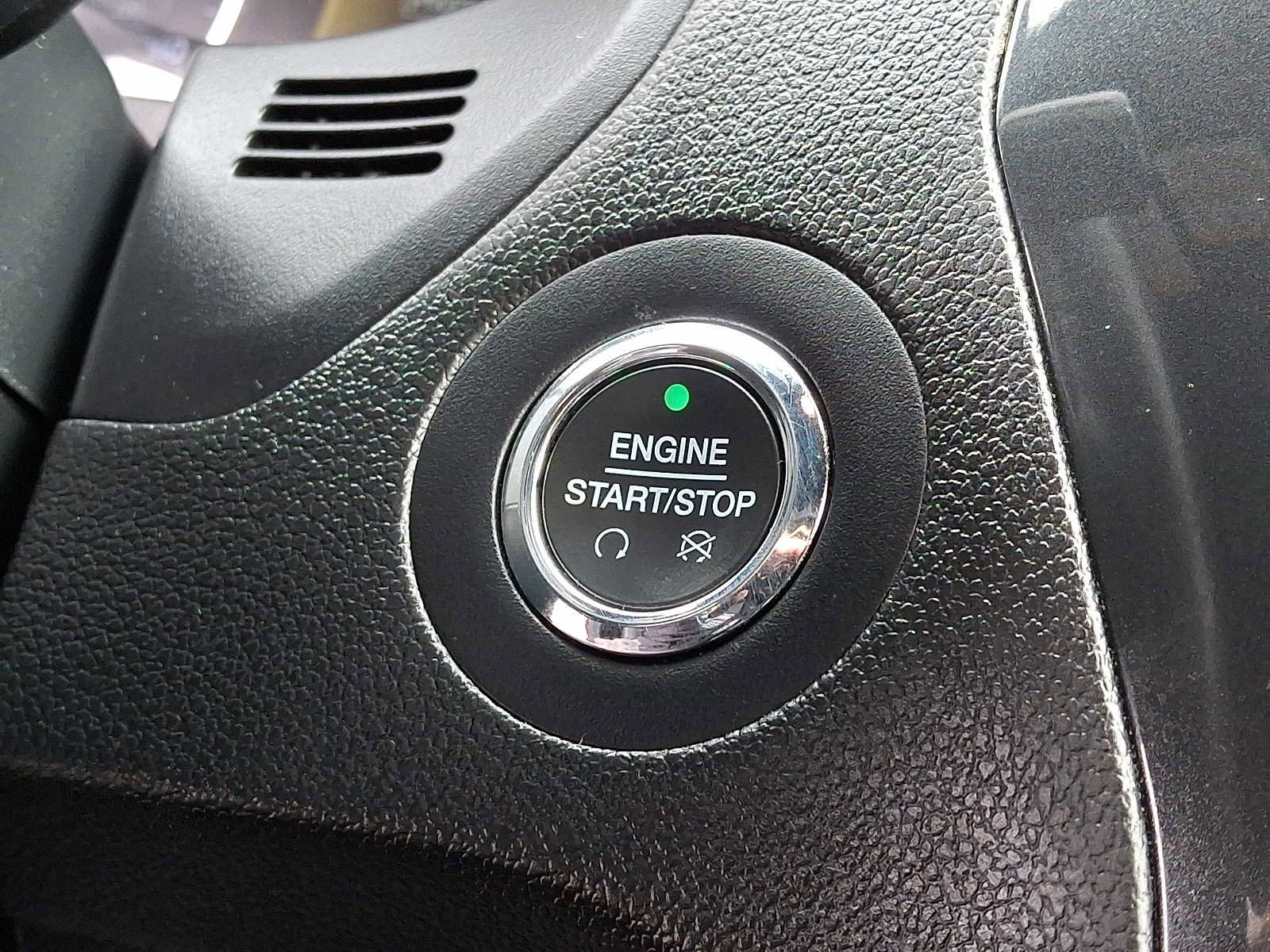 Certified 2019 Ford Explorer XLT w/ Equipment Group 202A image 26