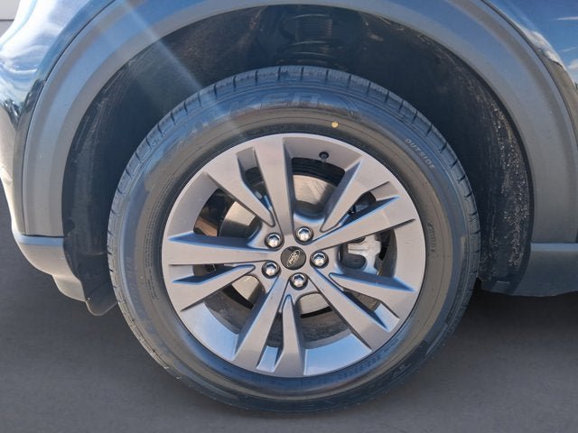 Certified 2023 Ford Explorer XLT w/ Equipment Group 202A AWD/4WD image 14