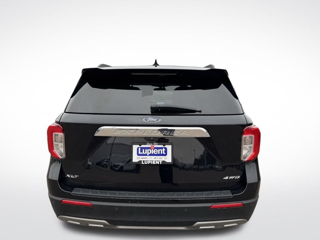 Certified 2022 Ford Explorer XLT image 5
