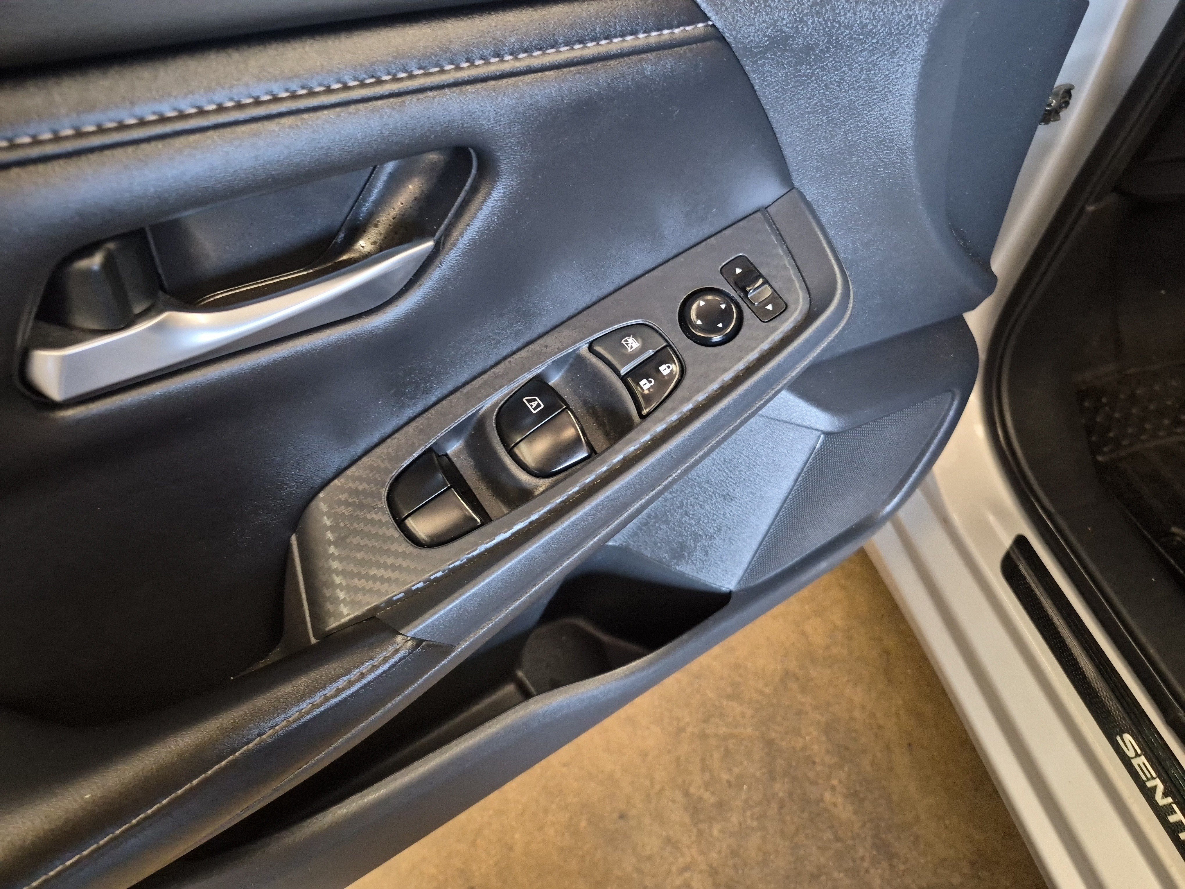 Used 2022 Nissan Sentra SV w/ All-Weather Package FWD image 10