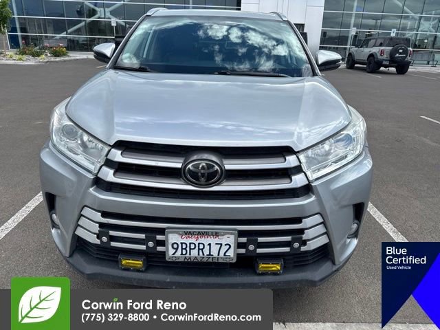 Used 2019 Toyota Highlander XLE AWD/4WD image 2