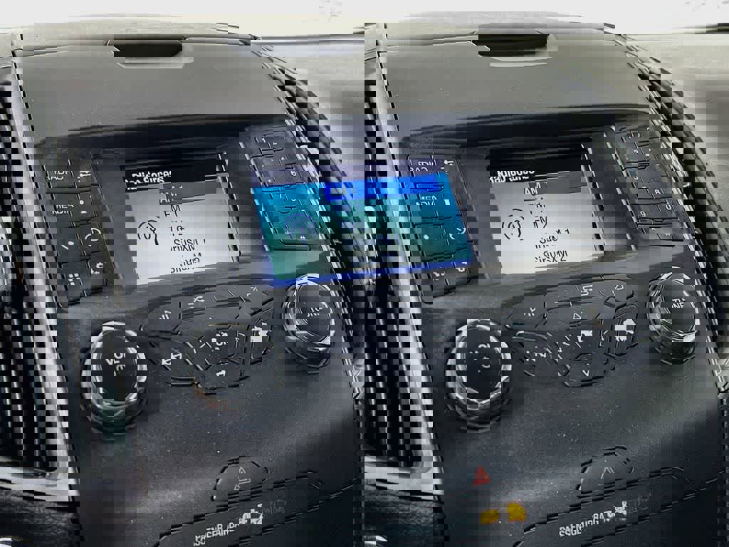 Certified 2019 Ford Edge SE FWD image 20