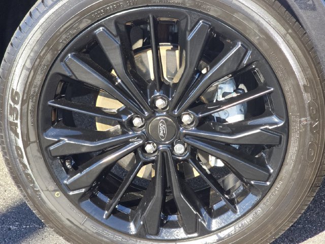 Certified 2023 Ford Escape ST-Line Elite w/ Premium Technology Package AWD/4WD image 10