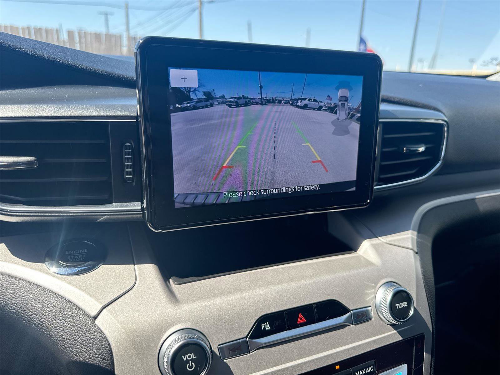 Certified 2024 Ford Explorer XLT w/ Equipment Group 202A image 25