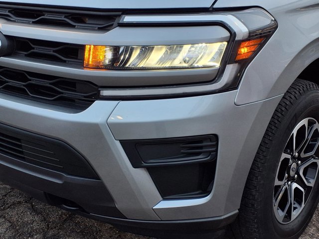 Certified 2023 Ford Expedition XLT image 27