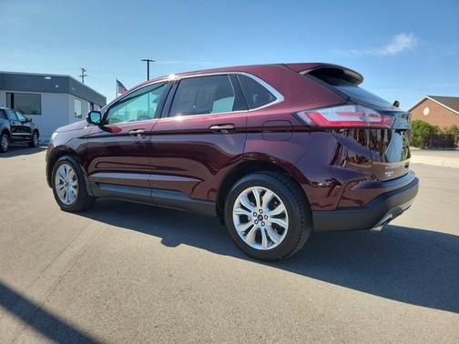 Certified 2021 Ford Edge Titanium AWD/4WD image 3