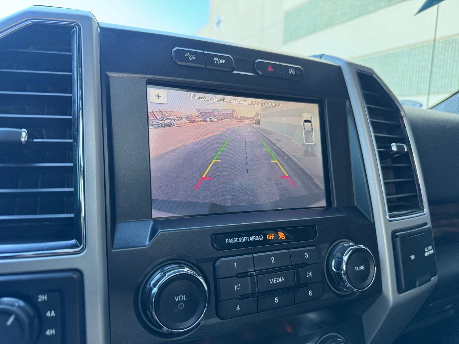 Certified 2019 Ford F150 Lariat image 29