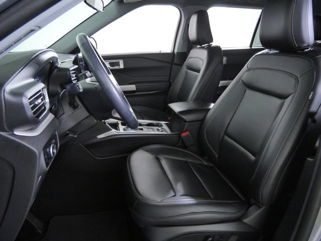 Certified 2024 Ford Explorer XLT w/ Equipment Group 202A AWD/4WD image 22