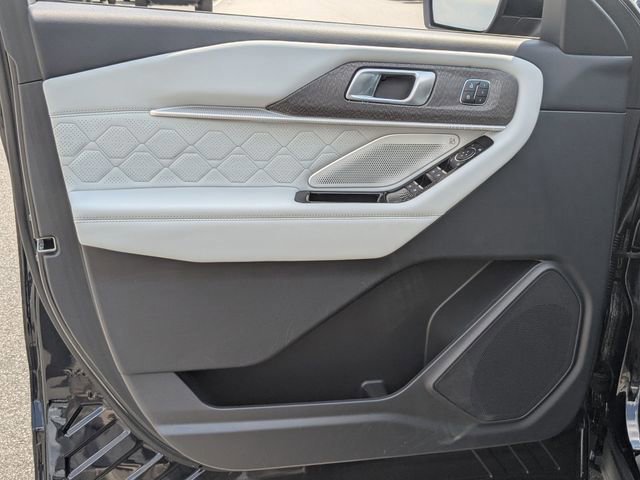 Certified 2025 Ford Explorer Platinum w/ Ultimate Package image 9