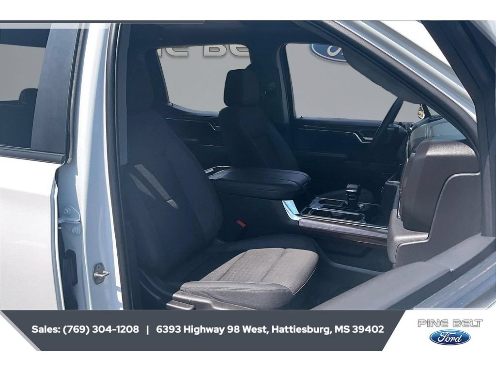 Used 2024 Chevrolet Silverado 1500 LT Trail Boss w/ Protection Package AWD/4WD image 6