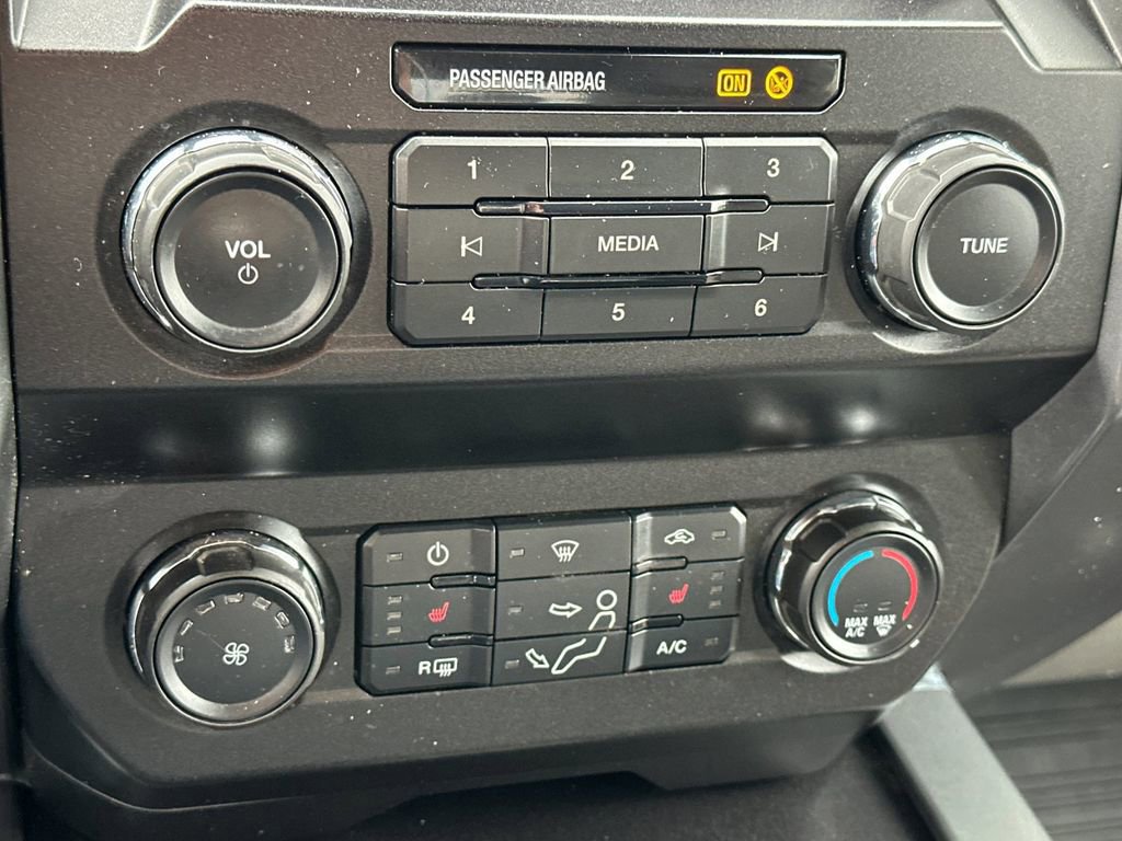 Certified 2022 Ford F250 XLT w/ XLT Premium Package AWD/4WD image 19
