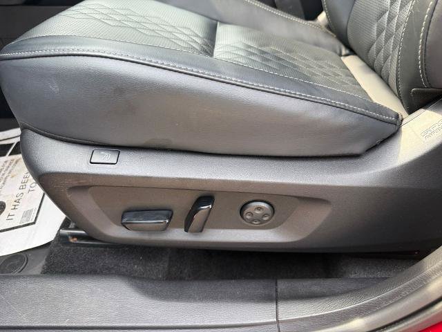 Used 2025 Mitsubishi Outlander 4WD Plug-In Hybrid image 13