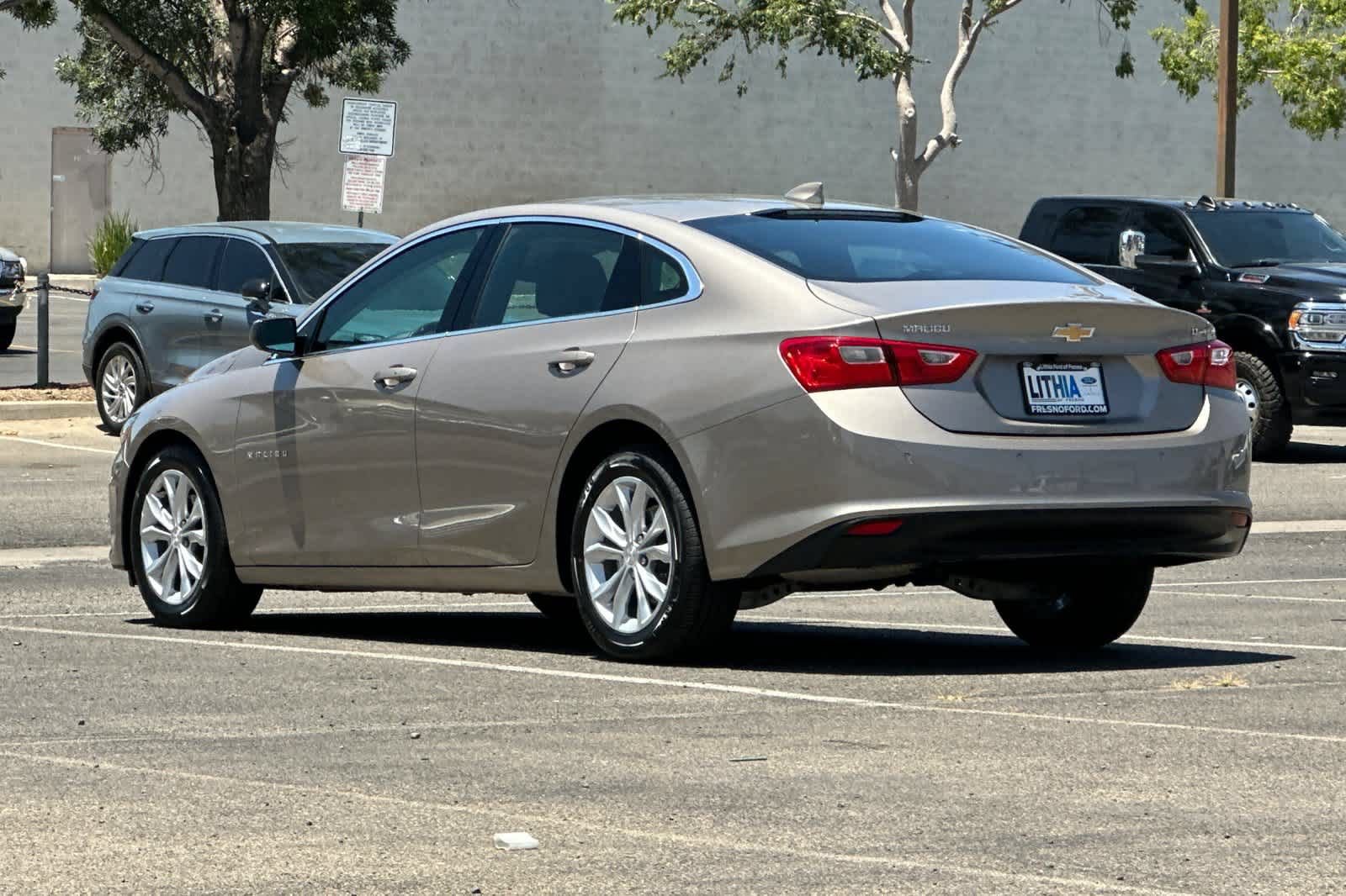 Used 2025 Chevrolet Malibu LT FWD image 6