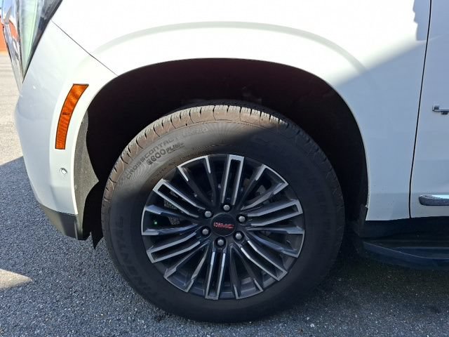 Used 2026 GMC Yukon Elevation w/ Elevation Premium Package AWD/4WD image 10
