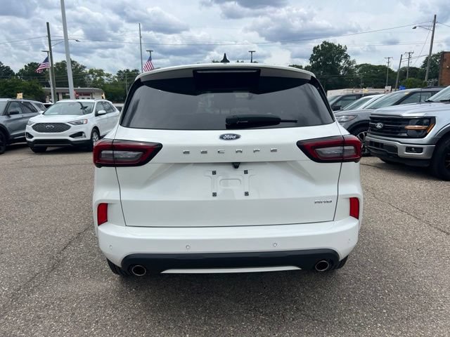 Certified 2024 Ford Escape ST-Line w/ Tech Pack #1 AWD/4WD image 5