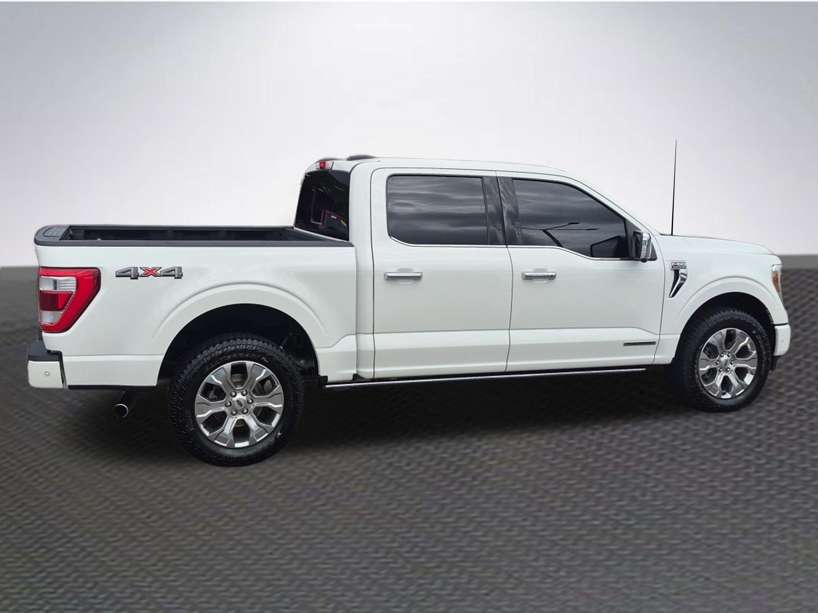 Certified 2022 Ford F150 Platinum w/ Equipment Group 701A High AWD/4WD image 4