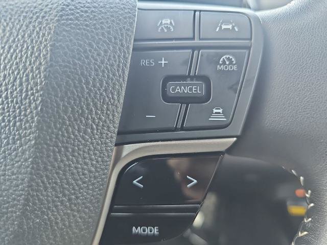 Used 2025 Toyota Camry SE FWD image 17