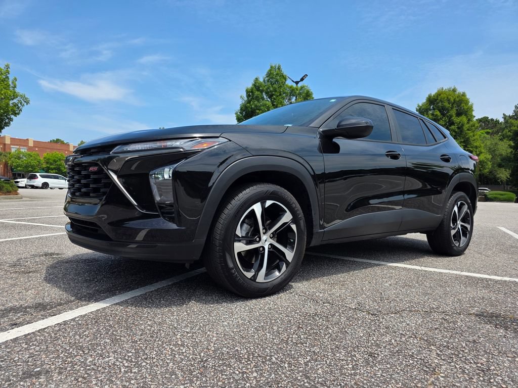 Used 2024 Chevrolet Trax RS FWD image 38