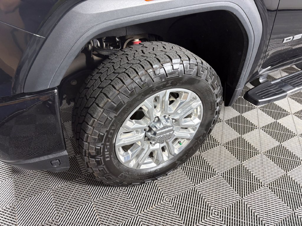 Used 2021 GMC Sierra 2500 Denali w/ Denali Ultimate Package AWD/4WD image 9