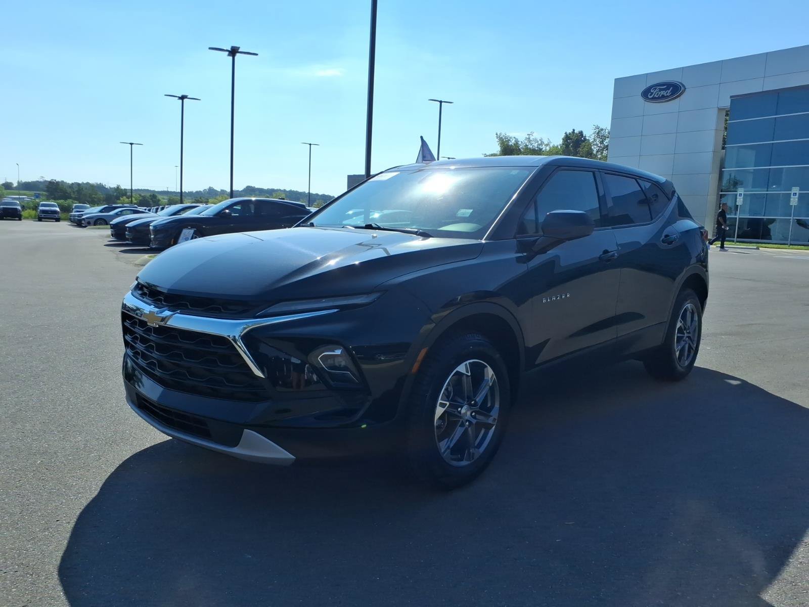 Used 2025 Chevrolet Blazer LT AWD/4WD image 7