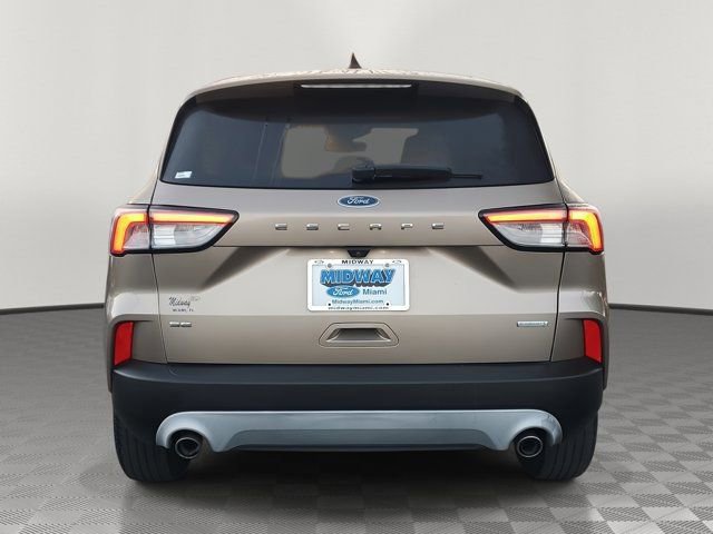 Certified 2020 Ford Escape SE image 3
