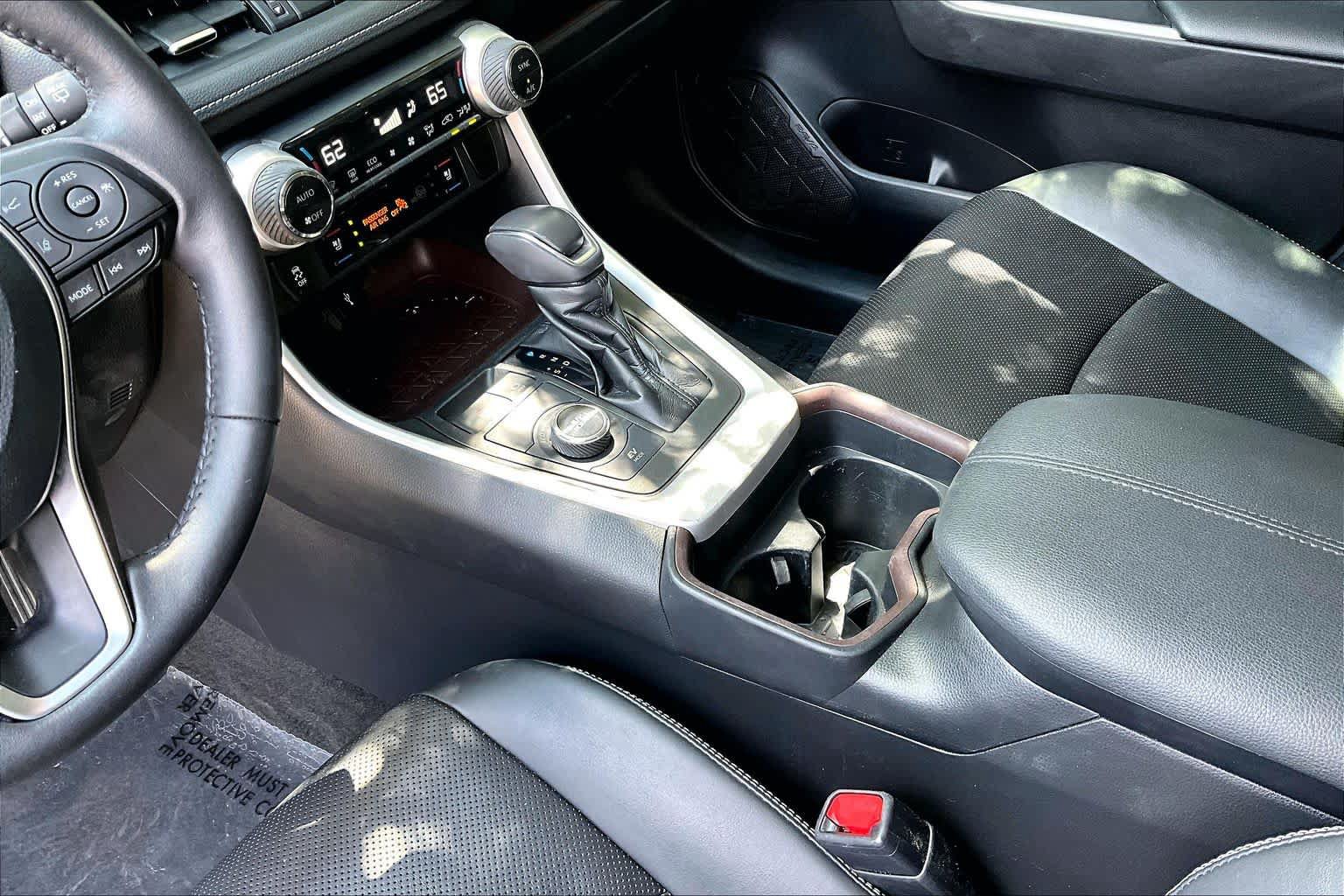 Used 2020 Toyota RAV4 Limited w/ Limited Grade Weather Package AWD/4WD image 17
