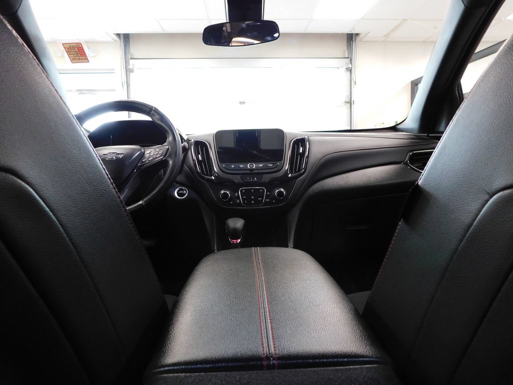 Used 2023 Chevrolet Equinox RS AWD/4WD image 34