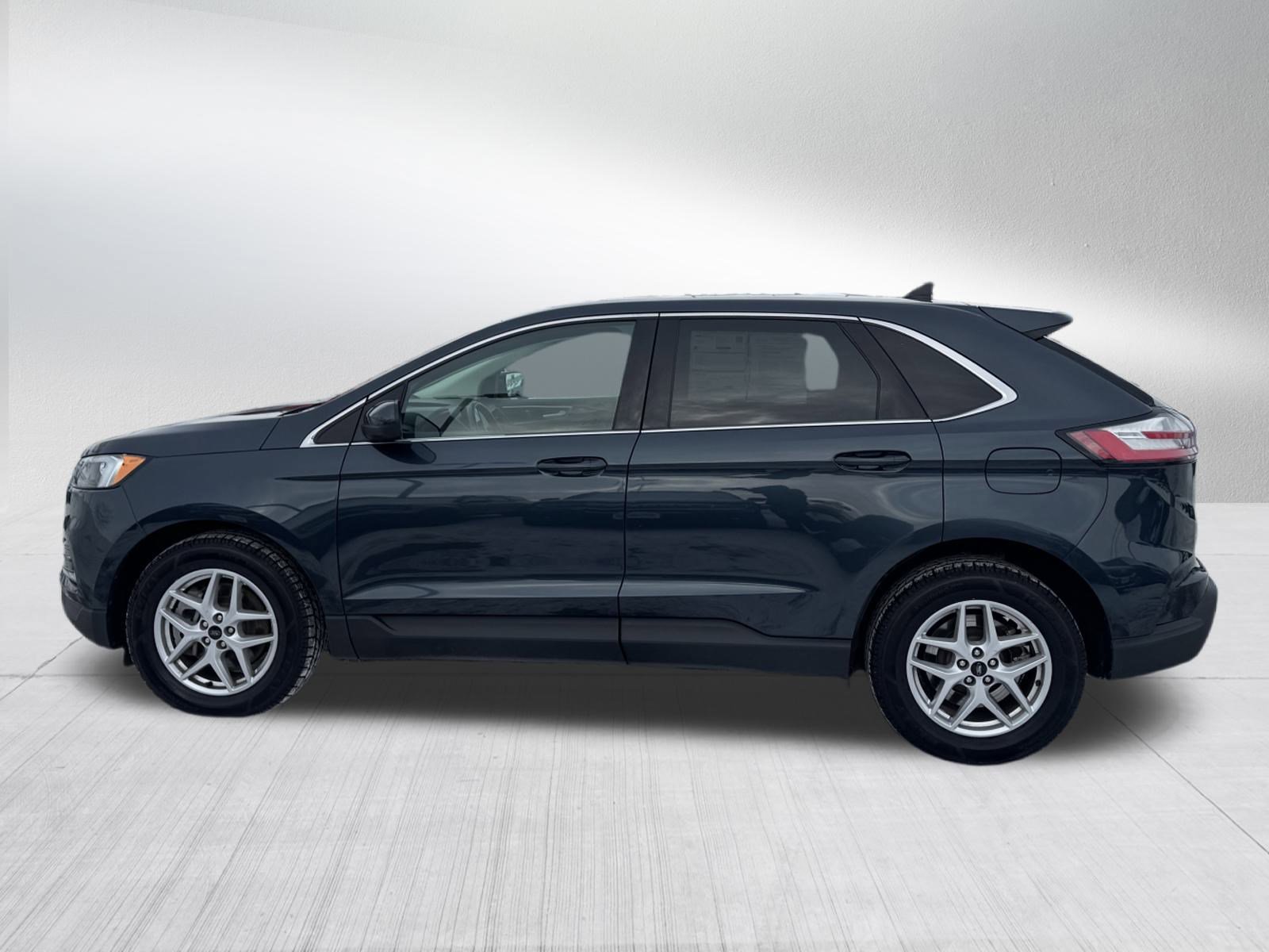 Certified 2024 Ford Edge SEL image 4