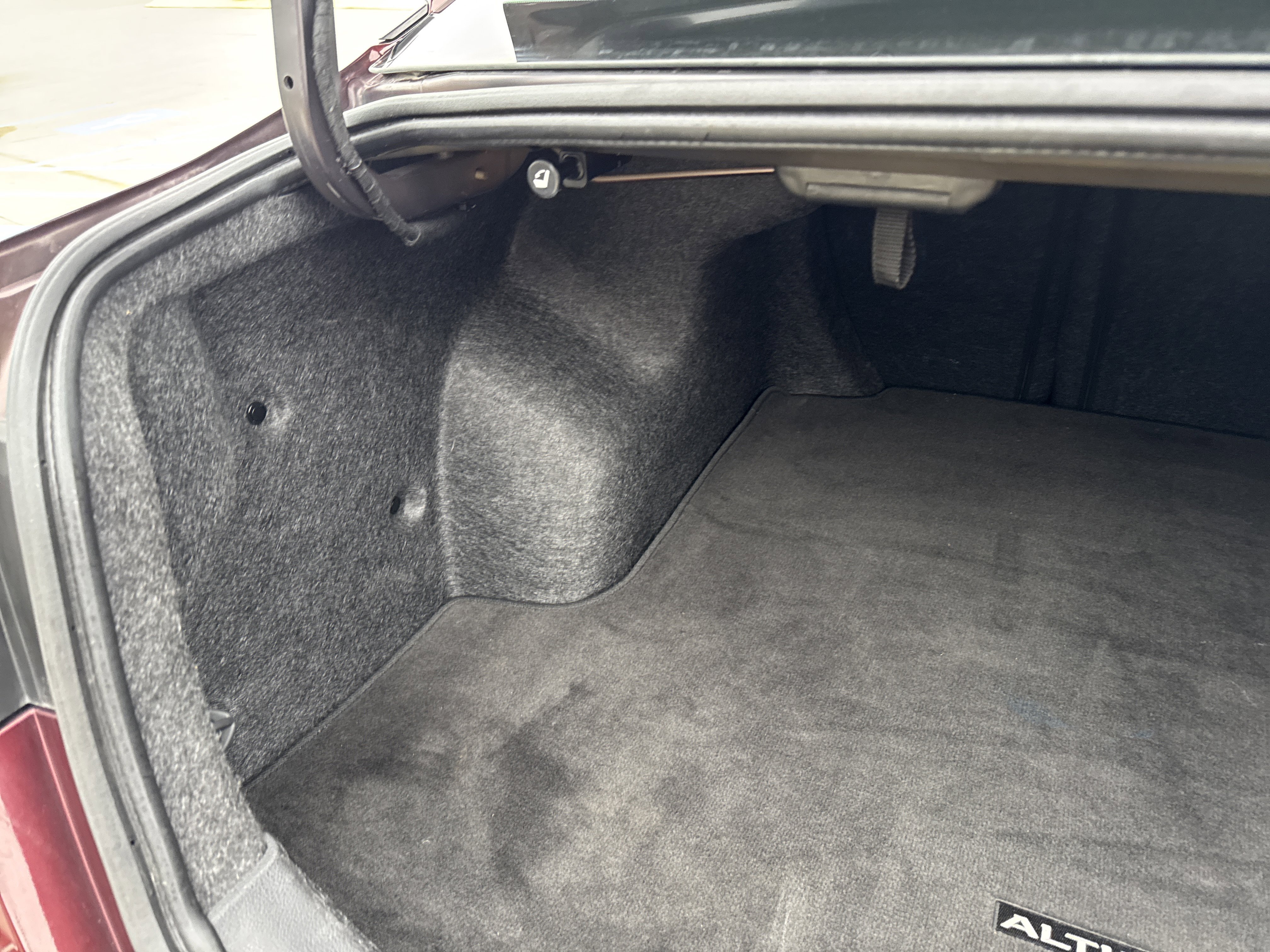 Used 2024 Nissan Altima 2.5 SV image 30