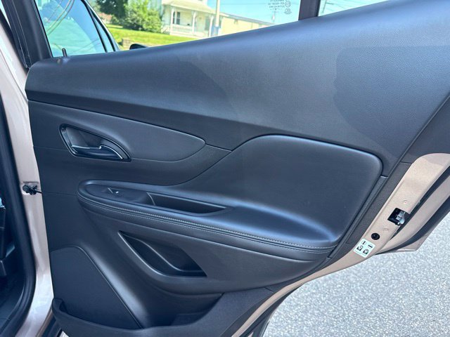 Used 2019 Buick Encore Sport Touring AWD/4WD image 33