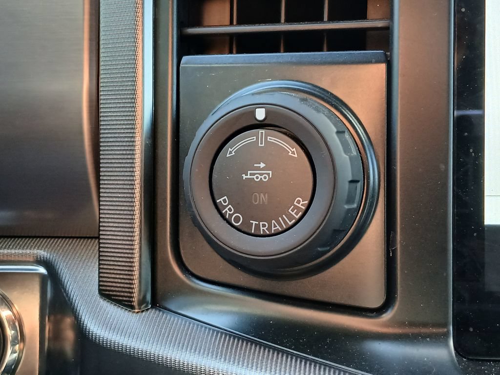 Certified 2025 Ford F150 Platinum w/ FX4 Off-Road Package AWD/4WD image 20