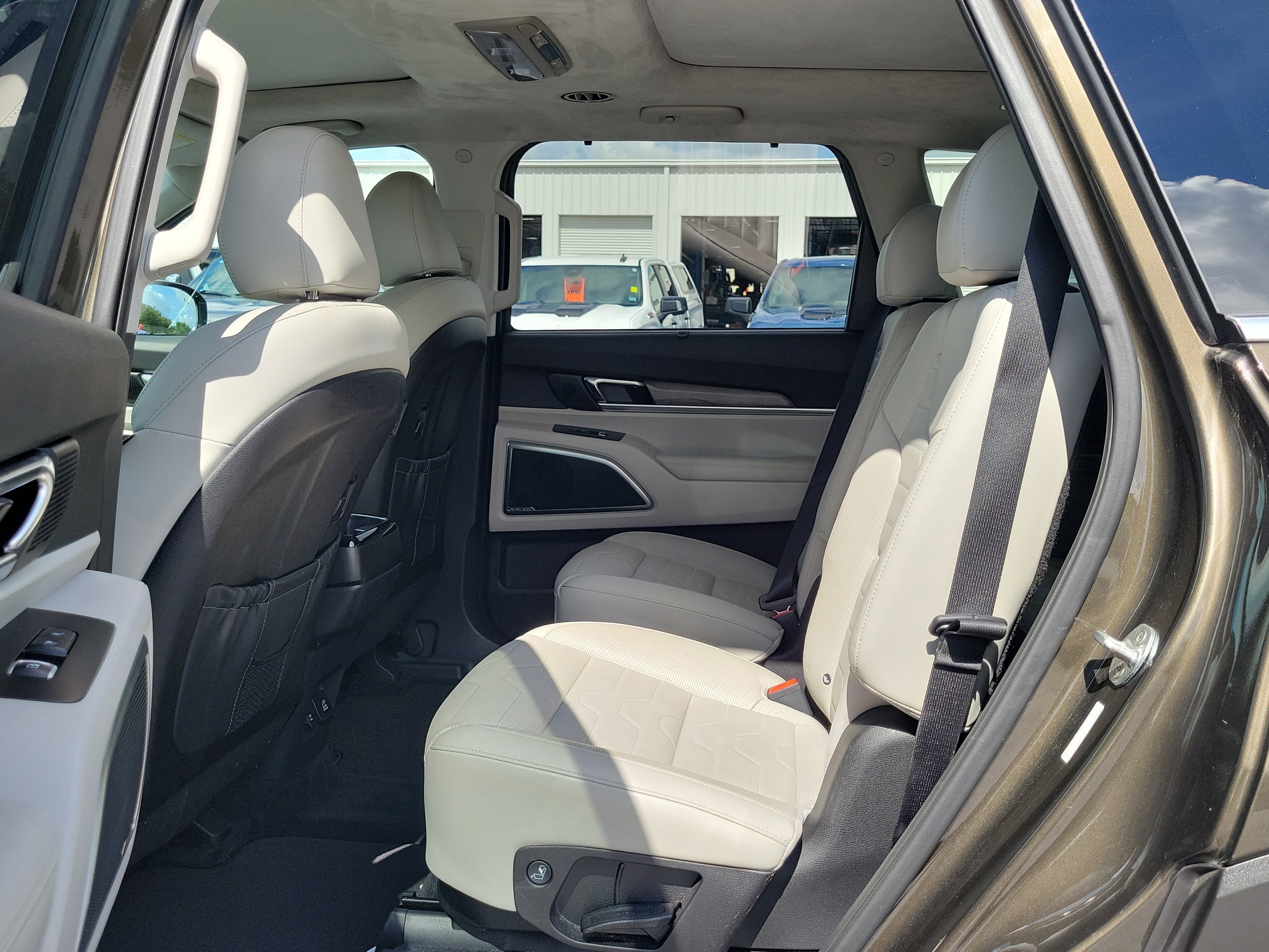 Used 2021 Kia Telluride SX w/ SX Prestige Package AWD/4WD image 13