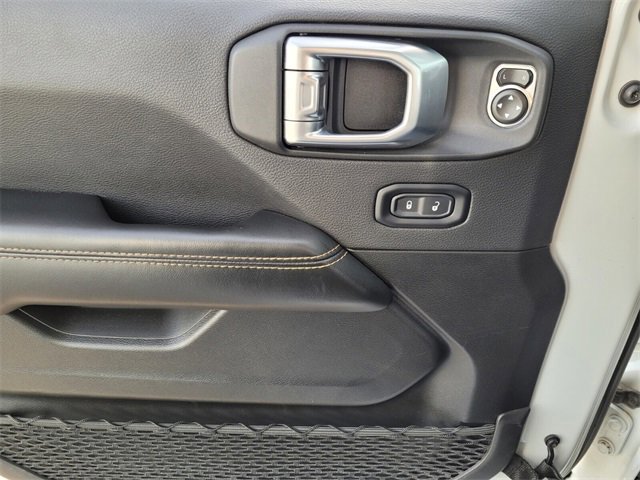 Used 2024 Jeep Wrangler Sahara image 23