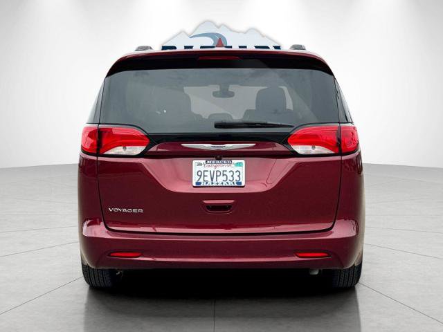 Used 2020 Chrysler Voyager Lxi FWD image 4